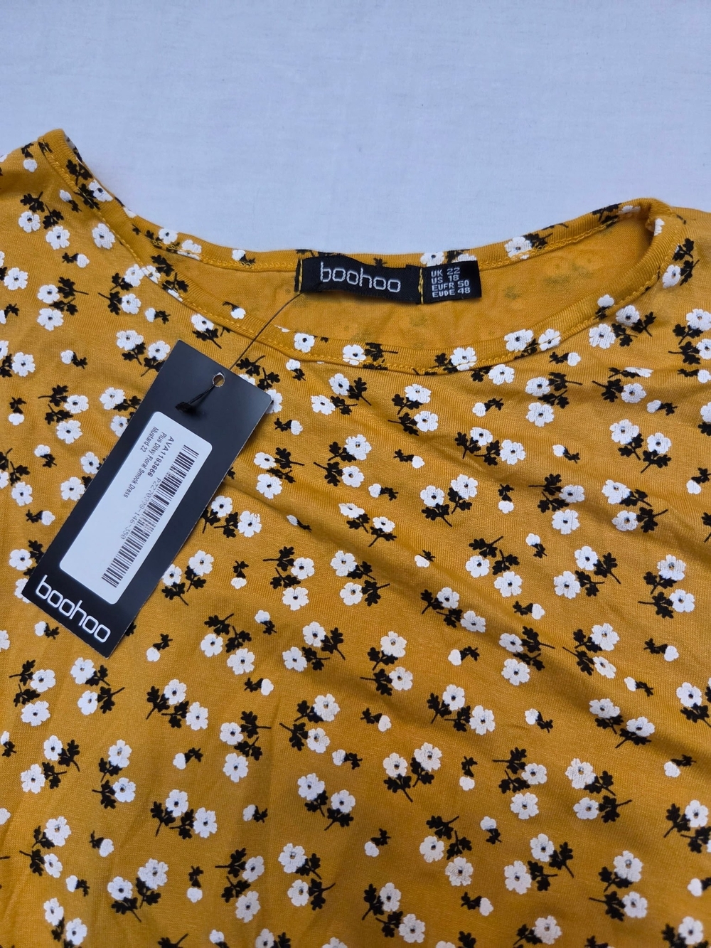 boohoo Mustard Floral Short Sleeve Crew Neck Top